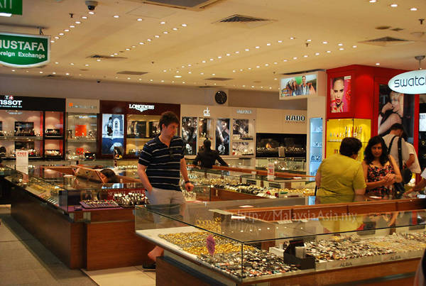 top-10-dia-chi-mua-sam-o-singapore-mua-sale-off-ban-nen-ghi-nho-ivivu-41.jpg