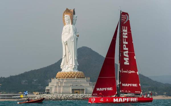 Có rất nhiều góc độ để chiêm ngưỡng bức tượng Phật khổng lồ này. Ảnh: sail-world.com