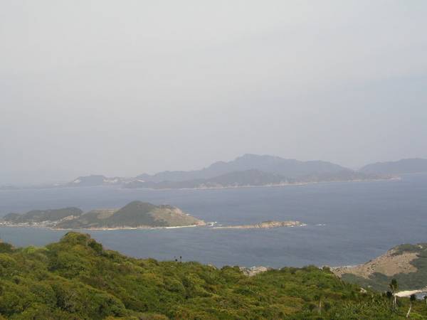 Biển Bình Tiên nhìn từ hồ Đá Vách. Ảnh: Panoramio