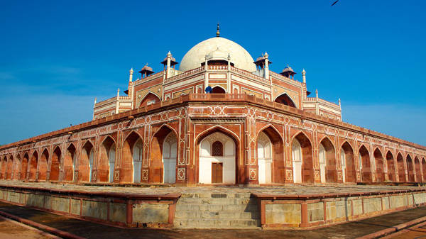 Lăng mộ Humayun là công trình tiêu biểu dưới triều đại Mughal tại Ấn Độ.