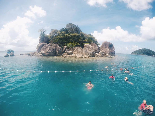 Hòa mình trong làn nước biển xanh biếc trong vắt tại đảo Koh Chang @nhung mai