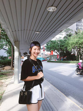 kha-ngan-me-an-mi-xao-lai-xe-dia-hinh-o-malaysia-ivivu-17