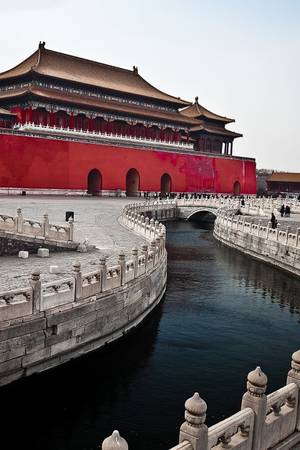 Tử Cấm Thành, Bắc Kinh, Trung Quốc: Nằm ở trung tâm Bắc Kinh, Tử Cấm Thành là cung điện của nhiều triều đại Trung Hoa trong suốt năm thế kỷ, và là một trong những kiến trúc cổ đẹp nhất được bảo tồn ở Trung Quốc. 