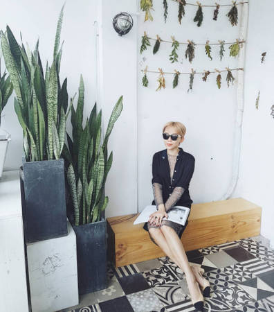 quan-ca-phe-sieu-chat-tha-ho-gap-sao-o-sai-gon-ivivu-14