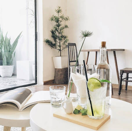 quan-ca-phe-sieu-chat-tha-ho-gap-sao-o-sai-gon-ivivu-19