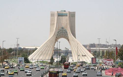 Tháp Azadi, biểu tượng mới của đất nước Iran