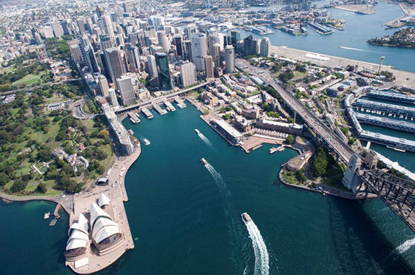 Circular Quay, Sydney, Australia Pokemon có ở khắp nơi trong khu vực này. Hàng nghìn người, bao gồm cả dân bản địa và khách du lịch đổ về đây mỗi ngày để săn chúng và tham gia vào những cuộc bắt Pokemon tập thể. Quanh The Rocks và The Quay, có nhiều phòng gym ảo, nơi bạn có thể huấn luyện Pokemon.