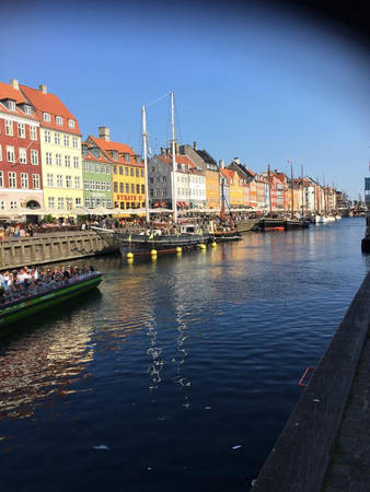 Copenhagen có hệ thống kênh rạch chằng chịt và đây là một phần không thể thiếu làm nên nét đặc sắc của thủ đô Đan Mạch.
