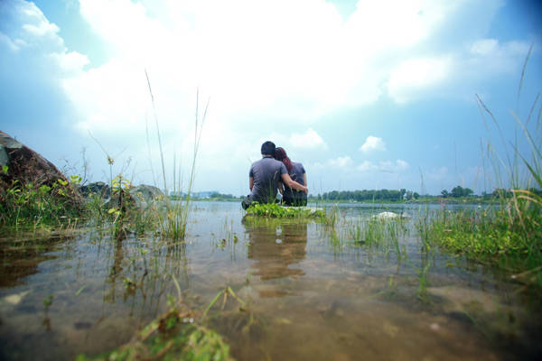 Hồ là địa điểm chụp ảnh yêu thích của giới trẻ.