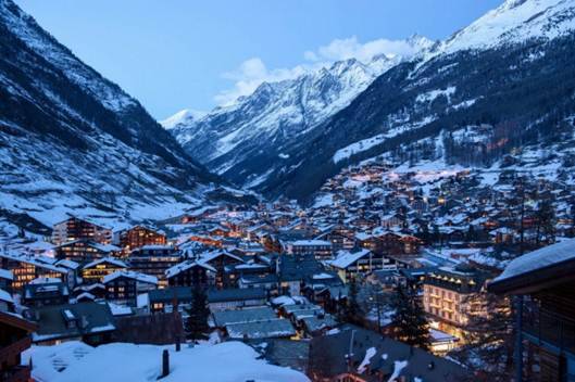 Đến Zermatt ngắm ngôi làng bình yên chìm trong tuyết