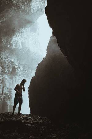 Chỗ này tắm được nhé, nói là hơi nước nhưng bước vào đây chưa đầy 5 phút là ướt sũng cả người do lượng nước bay vào hang rất nhiều. Bạn nên chú ý đừng đi ra quá gần miệng hang do ở đó dòng nước rất mạnh.