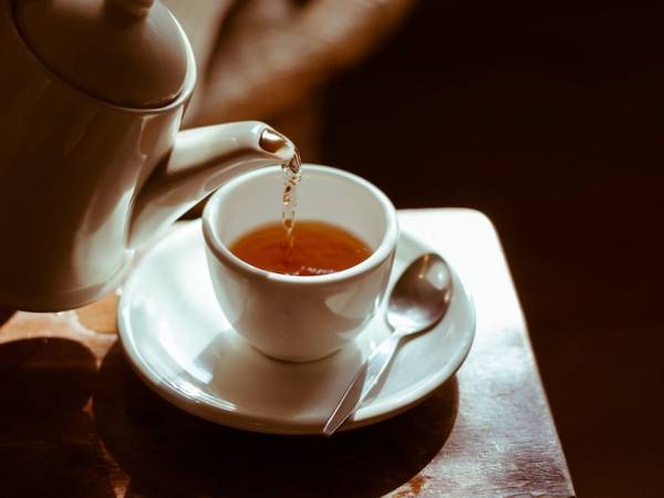  Bồ Đào Nha là quốc gia đầu tiên ở châu Âu uống trà, bắt đầu từ năm 1560, đồng thời đóng vai trò quan trọng trong việc giới thiệu loại đồ uống này tới các địa điểm khác trên tuyến đường thương mại của mình suốt thế kỷ 16. Ảnh: Shutterstock.