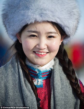 Vẻ đẹp trong sáng của cô gái Mông Cổ.