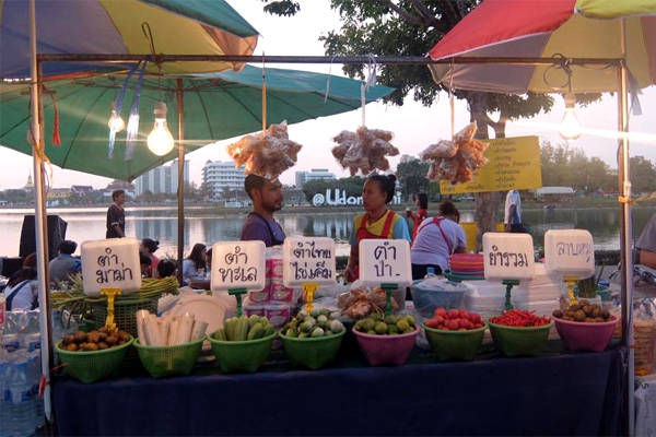  Chợ đêm Udon Thani lên đèn. 