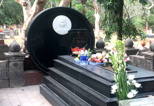 Mộ chị Võ Thị Sáu ở nghĩa trang Hàng Dương. Ảnh: Linh Hương