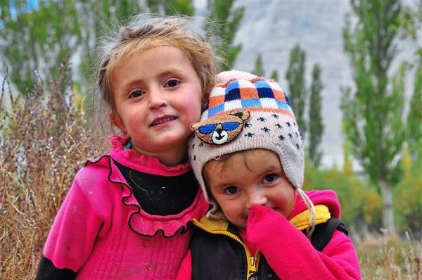 Trẻ em ở Tajikistan để lại cho Tan nhiều nỗi nhớ - Ảnh: The Star