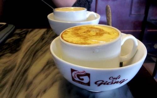 Hiện tại ở Hà Nội cà phê Giảng có hai địa chỉ mà du khách có thể tới uống cà phê trứng, trên đường Nguyễn Hữu Huân và đường Yên Phụ. Ảnh: Hương Chi.
