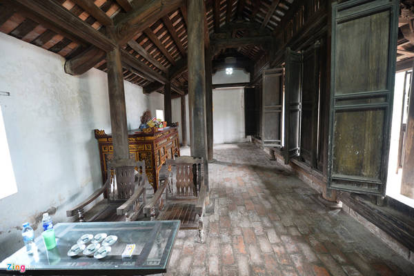 Ngôi nhà đã hơn 100 năm tuổi nhưng mái ngói vẫn chưa phải tu sửa, và không bị dột nát.