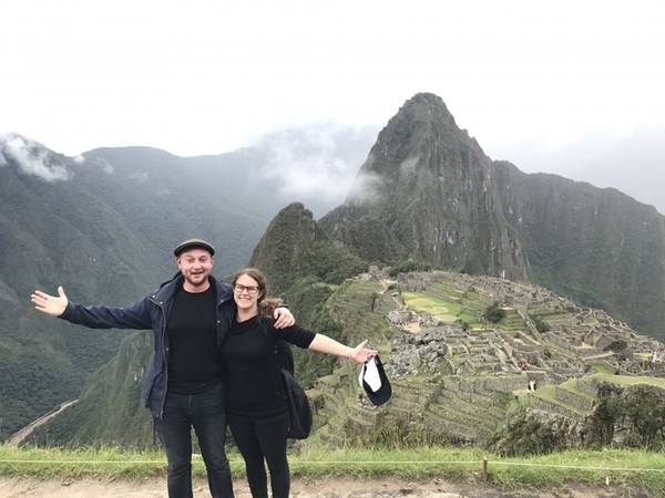 Vợ chồng Ben kết thúc hành trình khám phá Machu Picchu cùng rất nhiều du khách khác quay lại bus để xuống núi. Ben có một số lưu ý cho các du khách tiếp theo muốn đến nơi này: Du khách không thể mua vé tham quan Machu Picchu khi chưa ở Peru, vì vậy phải tới Peru làm thủ tục. Còn nhiều con đường để đi bộ tới Machu Picchu ngoài Inca Trail. Tuy vậy du khách không nên tự ý đi khi chưa có thể lực tốt và chuẩn bị đồ dùng kỹ càng. Du khách nên dành ít nhất 2 ngày ở Cusco trước khi đi Machu Picchu để tham quan cũng như thích nghi với điều kiện địa hình, khí hậu nơi đây. Cusco nằm ở độ cao hơn 3.300 m nên người chưa quen sẽ dễ bị đau đầu, khó thở... Không nên ăn quá no hoặc uống nhiều khi mới tới Cusco vì độ cao của địa hình nơi đây sẽ gây ra tình trạng đau bụng dẫn tới nôn mửa.