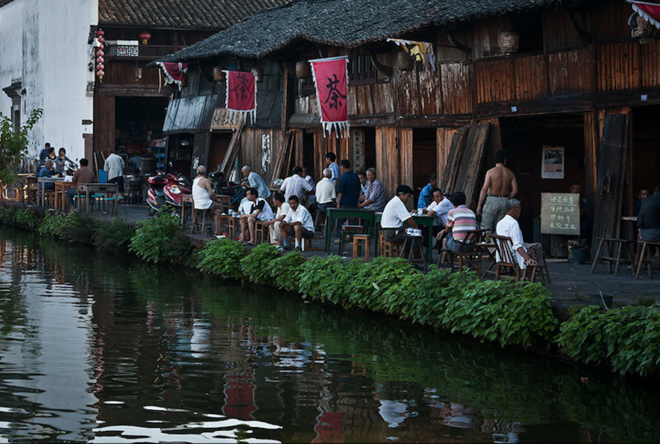 Trải qua nhiều thế kỷ, dân số ngày càng tăng nhưng cấu trúc của thôn vẫn không hề thay đổi. Trong số 5.000 người đang sinh sống, có tới 4.000 người mang họ Gia Cát. Ảnh: China Travel.