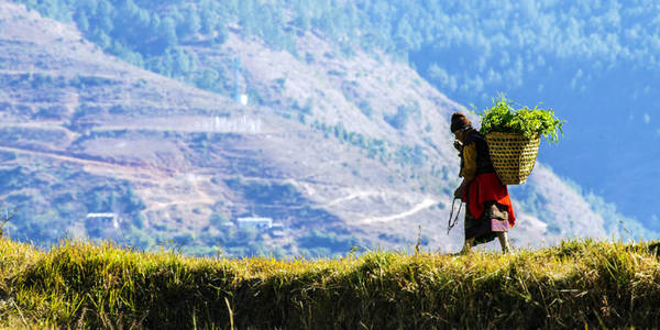  10. Bhutan đồng nghĩa với sự thanh bình: Đây có lẽ là quốc gia tốt nhất thế giới nếu bạn muốn tới để hoàn toàn thư giãn, tái kết nối với những điều tuyệt vời, như thiên nhiên, núi non, và tìm về chính mình. Người dân tốt bụng, mọi thứ đều giản đơn, khiến du khách gần như có thể buông bỏ mọi mối lo nếu đặt chân tới Bhutan. Ảnh: Inspirebhutan.