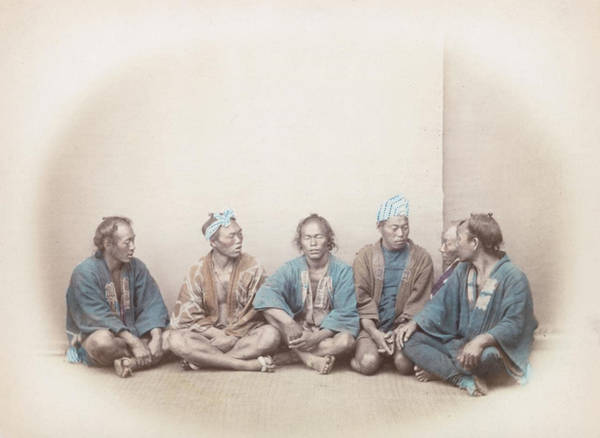 Một nhóm phu khiêng kago, một loại kiệu nhỏ của Nhật Bản. Ảnh chụp năm 1865.