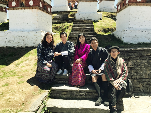 Hành trình Bhutan của Phan Anh đầy duyên lành khi được gặp Hoàng thái hậu, yết kiến Đức Phó Pháp chủ của đất nước này để nghe thuyết pháp và hành thiền.