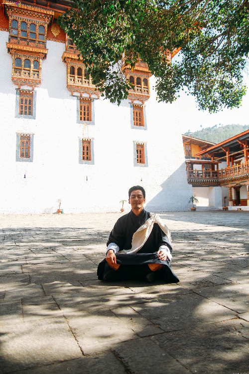 Ngoài ra, Phan Anh còn ấn tượng với nhịp sống chậm ở Vương quốc Phật giáo. Người dân nơi đây lúc nào cũng thong dong, ung dung, thư thả. Đặt chân đến Bhutan, xa rời nhịp sống hối hả và dòng chảy sân si, nam MC nhận ra chùa chiền chính là cơ thể của mình, tượng Phật chính là hình ảnh của tâm.