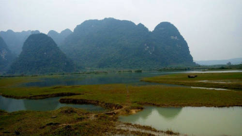 Hồ Yên Phú là một trong những điểm ghi hình bộ phim "Kong: Skull Island" tại Quảng Bình. Ảnh: tintucquangbinh.