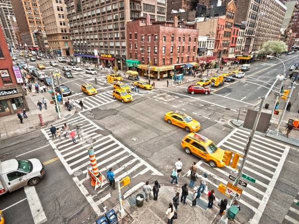 New York là thành phố đông đúc nhất ở Mỹ. Mật độ dân số là hơn 10.400 người/km2. Nơi đây cũng được xếp vào các thành phố đông bậc nhất thế giới. Ảnh: Shutterstock.