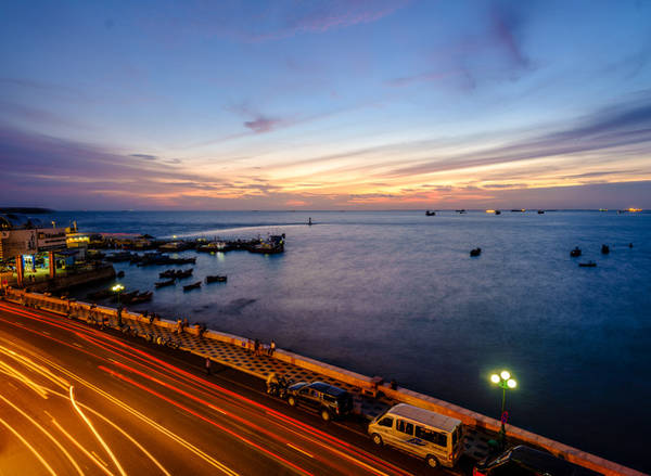 Nơi trời biển giao thoa trong mắt bạn Nơi trời biển giao thoa trong mắt bạn