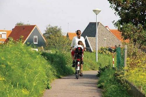 Vẻ thanh bình của hòn đảo ưu tiên xe đạp
