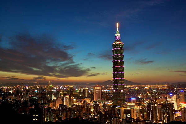 Taipei 101 là niềm tự hào của người dân Đài Loan. Tắm suối nước nóng