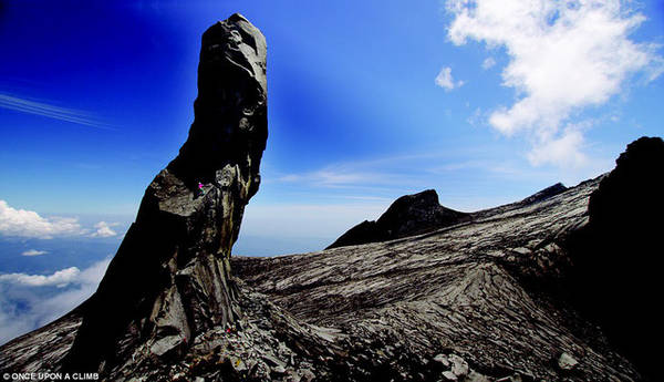Kinabalu là nơi đòi hỏi bạn phải luôn kiên nhẫn bởi có thể bạn sẽ thất bại trong vài lần đầu tiên thử leo