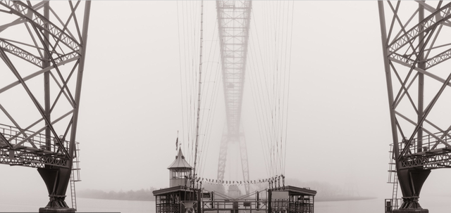 Bức ảnh đạt giải "Góc nhìn thành thị" thuộc về Chris Goddard, chụp một cây cầu bắc qua sông Usk ở Newport City, South Wales.  Goddard chia sẻ ông đã rất khó khăn để chụp bức hình này vì sương mù dày đặc, che mờ cây cầu và phía bên kia sông Usk.