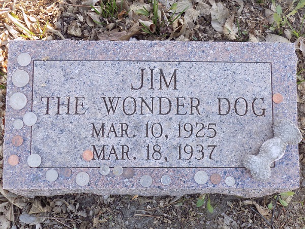 Bia mộ của Jim