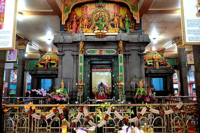 Đền Mariamman - ngôi đền Ấn Độ hơn trăm tuổi giữa lòng Sài Gòn - iVIVU.com