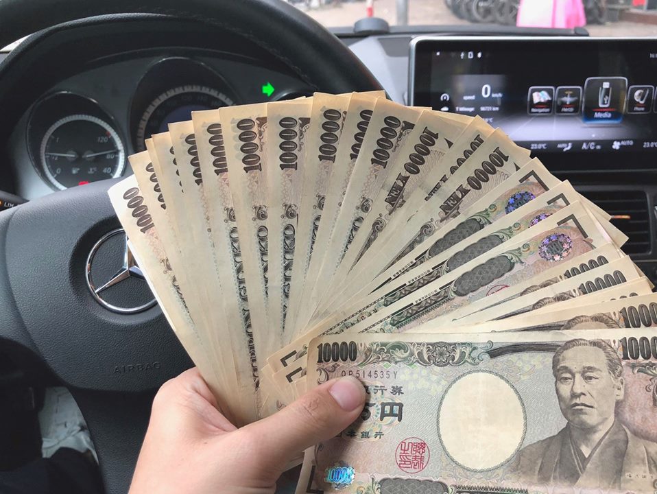 Đổi tiền ở Việt Nam, tỉ giá JPY/VND~210