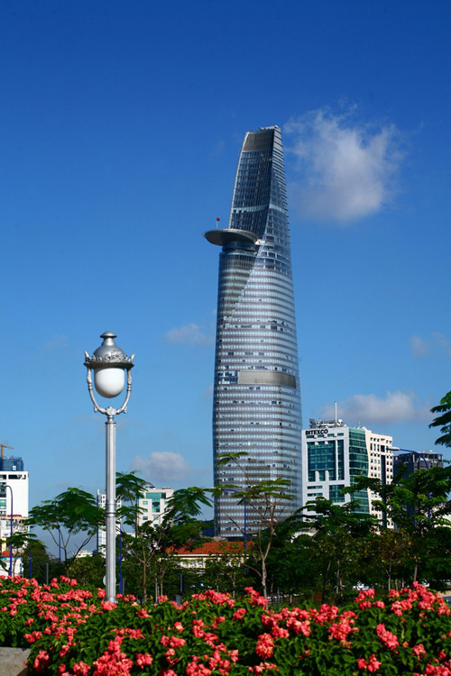 Tháp Bitexco 68 tầng, một hình ảnh mới có tính biểu tượng của TP HCM.