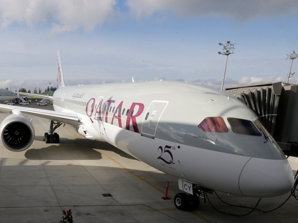 Năm 2017, Qatar Airways được hãng tư vấn danh tiếng Skytrax bình chọn là hãng hàng không tốt nhất thế giới. Đây là lần thứ tư hãng được đánh giá cao dù mới chỉ hoạt động từ năm 1994.