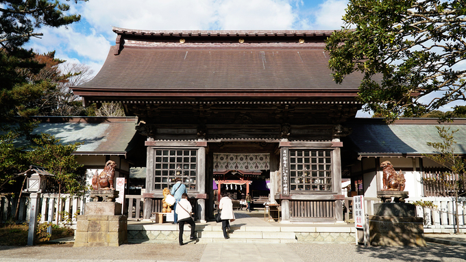 Cũng trong hành trình khám phá của mình, Quang Vinh ghé thăm đền Oarai Isosaki-jinja được cho là xây dựng vào năm 856. Nhưng những toà nhà mà du khách tham quan hiện tại được xây dựng lại vào năm 1369. Đền nằm ở thành phố Ibaraki.