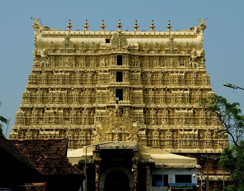 Ngôi đền vàng là một trong những điểm hành hương nổi tiếng ở Ấn Độ. Ảnh: Amusing Planet.