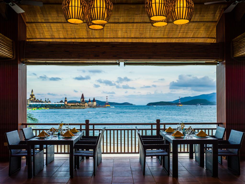 Vinpearl-Resort-Spa-Nha-Trang-Bay-ivivu-8
