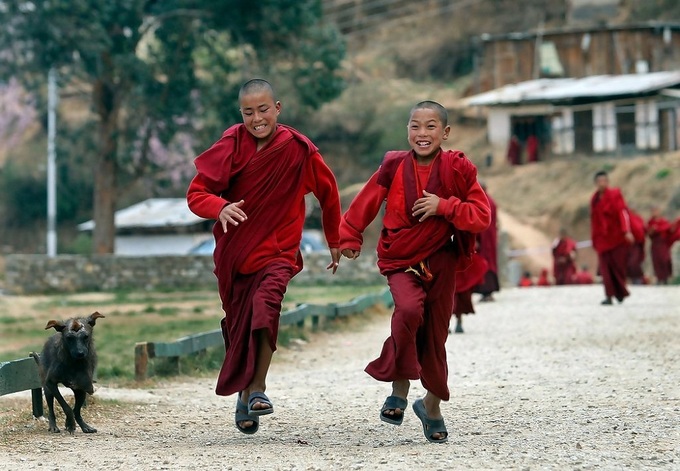 Không có tên trong top quốc gia hạnh phúc nhất thế giới năm 2018  Theo báo cáo Hạnh phúc thế giới của Liên Hợp Quốc, 5 quốc gia hạnh phúc nhất thế giới lần lượt là Phần Lan, Đan Mạch, Na Uy, Iceland và Hà Lan, trong đó Bhutan xếp ở vị trí 95. Ảnh: National Geographic.