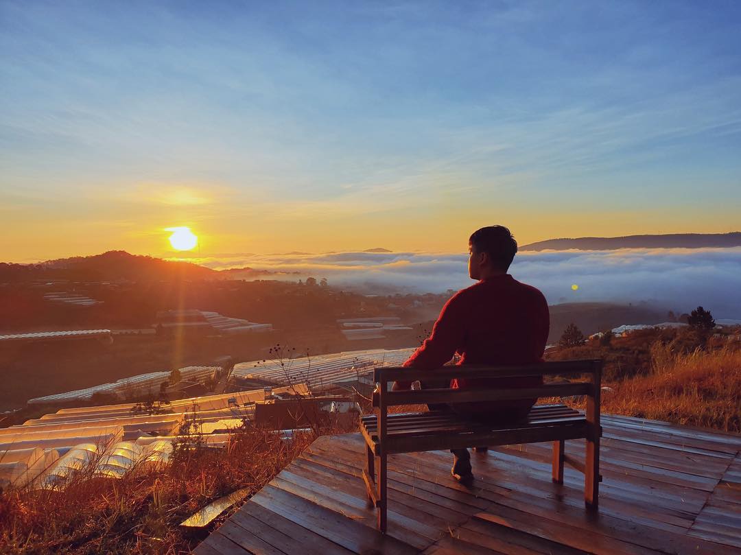 Đường đi, là chuyến hành trình đầy thử thách và trải nghiệm. Cùng khám phá những cung đường đầy sắc màu, mới lạ và thú vị nhất trong cuộc đời.