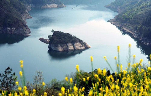 Hòn đảo chỉ xuất hiện vào mùa xuân ở Trùng Khánh. Ảnh: CEN.