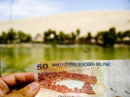 Viện Văn hóa Quốc gia sau này công nhận Huacachina là di sản văn hóa của Peru và chính phủ quyết định in hình ốc đảo lên mặt sau của đồng tiền 50 Nuevo Sol phát hành lần đầu vào năm 1991. Ảnh: Robert Luna.