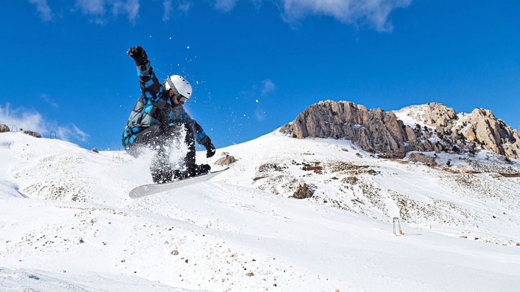 Dãy núi Kackar, cao nguyên Ayder hay Ikizdere đều là gợi ý tuyệt vời cho du khách. Địa điểm này sẽ giúp bạn có những cuộc phiêu lưu trượt tuyết sảng khoái trong chuyến hành trình cuối năm. Ảnh: Travelatelier.