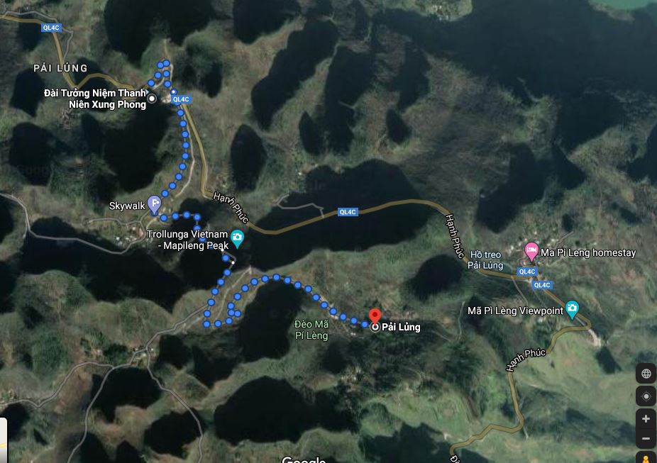 Một đoạn trên cung đường đi bộ sát vách núi trên Google Maps