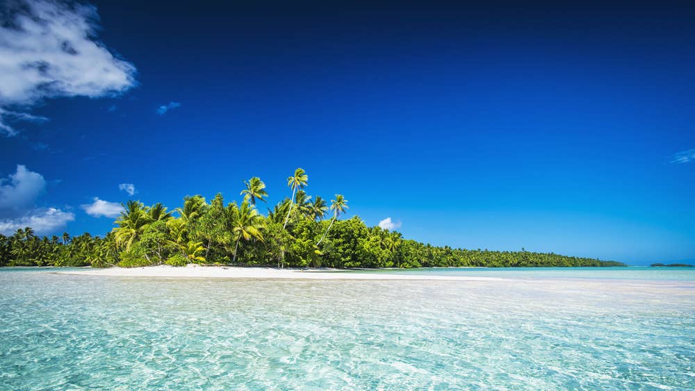 Tuvalu: Là một trong những quốc gia nhỏ và xa xôi nhất thế giới, hòn đảo nằm ở Thái Bình Dương này có dân số chỉ khoảng 10.000 người với biển xanh, nắng vàng, không gian thanh bình, yên ả. Ảnh: Timelesstuvalu.